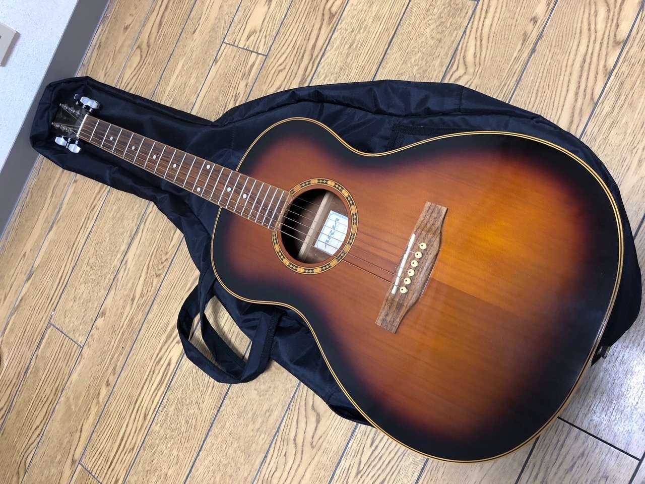 奈良県奈良市で【楽器】アコースティックギターを出張買取しました！